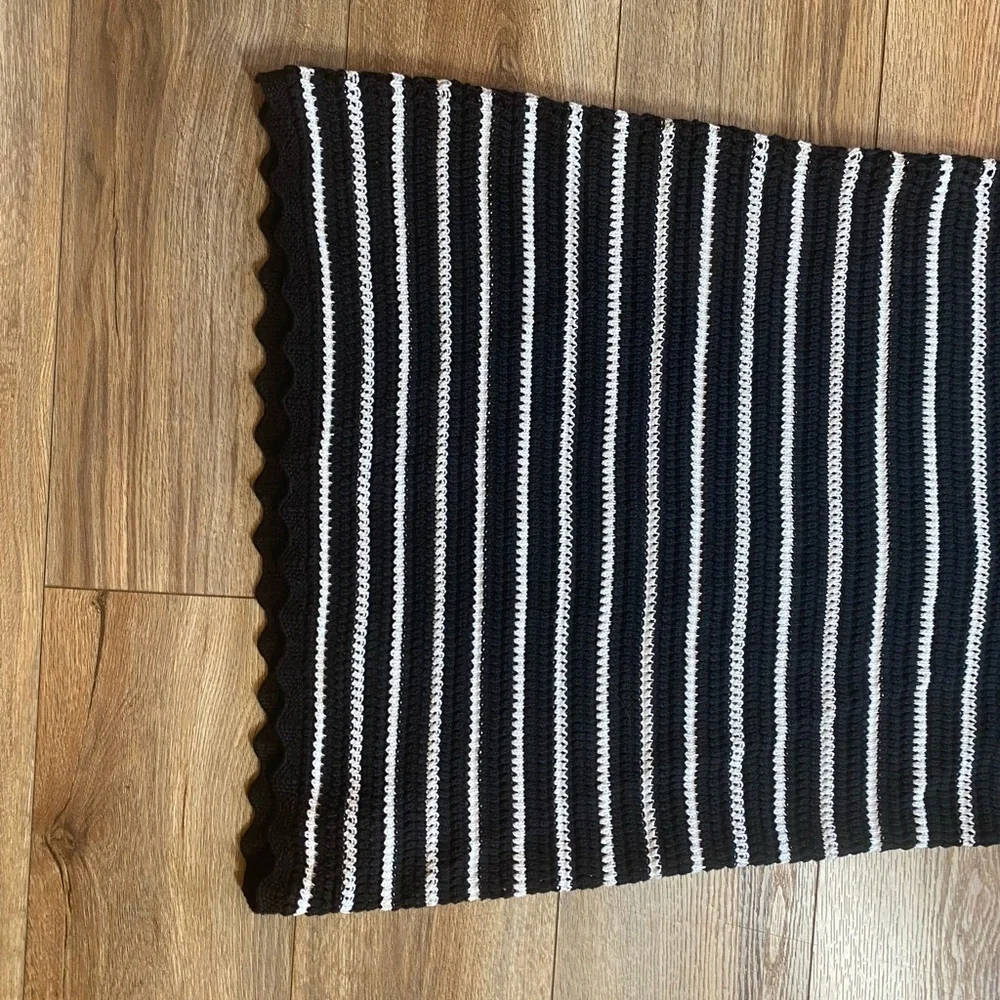 Crochet black and white striped midi dress - Picture 2 of 7